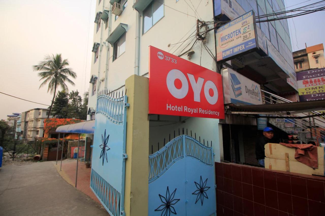 Oyo 3733 Near Hong Kong Market Hotell Siliguri Exteriör bild